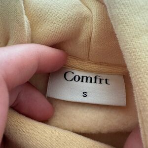 Comfrt Women's Buttercream yellow Sweatshirt & sweatpants.